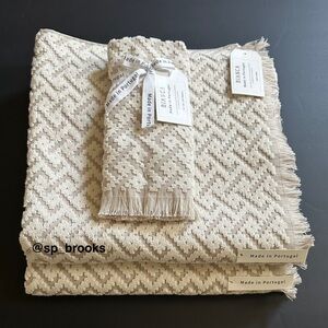 🎁4PC BIANCA Bath Towels - Geometric Tan and Cream